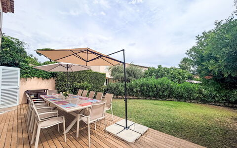 Laura: Möbel, Gartenmöbel, Stuhl, Tabelle, Tisch Im Freien, Schatten, Regenschirm, Garten, Garten, Hinterhof