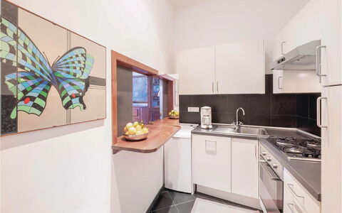 Casa Camuri - Levanto: Interior Design, Küche, Flooring, Countertop, Decke, Möbel, Major Appliance, Zimmer, Fussboden, Küchengerät