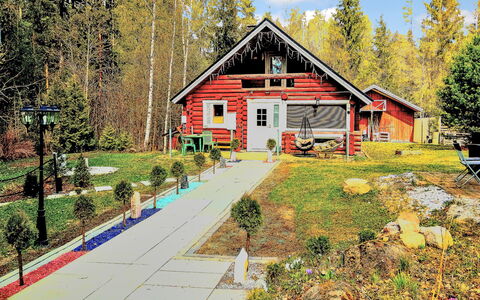 Saarentaus: Holz, Flooring, Fussboden, Möbel, Holzboden, Interior Design, Etagenbett, Zimmer, Holzbeize, Hartholz