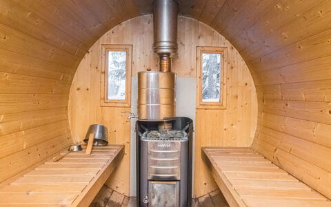 Saarentaus: Holz, Flooring, Fussboden, Möbel, Holzboden, Interior Design, Etagenbett, Zimmer, Holzbeize, Hartholz