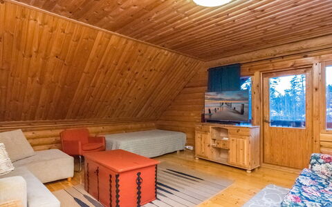 Kaivoskartano: Möbel, Interior Design, Flooring, Fussboden, Tabelle, Decke, Küche & Esszimmer Tisch, Beleuchtung, Stuhl, Zuhause