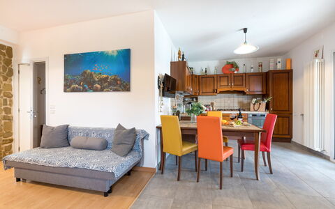 Casa Colleoro: Möbel, Interior Design, Couch, Flooring, Wohnzimmer, Wohnung, Zimmer, Fussboden, Tabelle