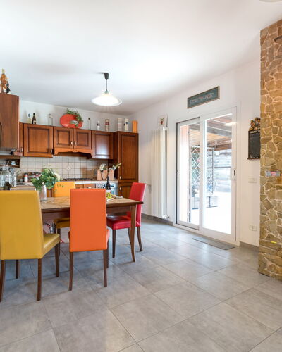 Casa Colleoro: Möbel, Flooring, Fussboden, Interior Design, Decke, Stuhl, Tabelle, Zimmer, Couch, Wohnzimmer