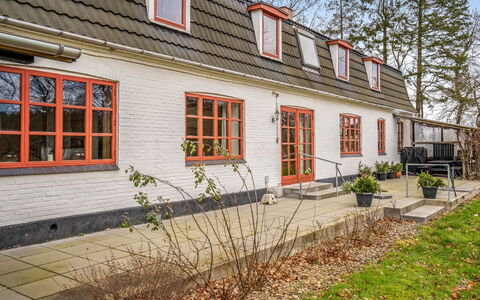 Eva - 9Km to the Fjord: Haus, Dach, Zuhause, Hütte, Strauch, Ground, Estate, Bauernhaus, Abstellgleis, Gartenbauten