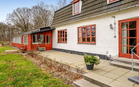 Eva - 9Km to the Fjord: Haus, Dach, Zuhause, Hütte, Strauch, Ground, Estate, Bauernhaus, Abstellgleis, Gartenbauten