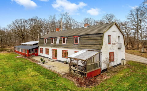 Eva - 9Km to the Fjord: Haus, Dach, Zuhause, Hütte, Strauch, Ground, Estate, Bauernhaus, Abstellgleis, Gartenbauten
