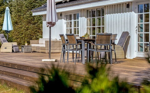 Toska - 3Km from the Sea: Holz, Gartenmöbel, Möbel, Zuhause, Veranda, Deck, Hütte, Tisch Im Freien, Hartholz, Tür