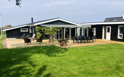 Carlene - 350M from the Sea: Wohnung, Eigentumswohnung, Estate, Balkon, Villa, Hotel
