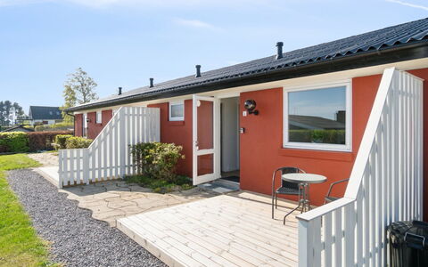 Kate - 300M from the Sea: Dach, Haus, Wohngebiet, Zuhause, Estate, Hütte, Design