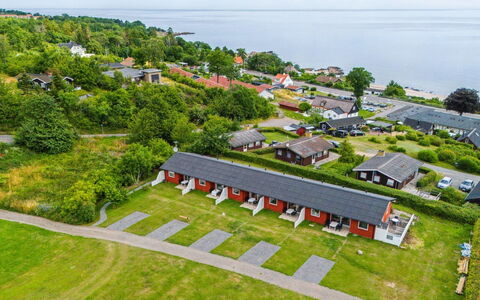 Kate - 300M from the Sea: Dach, Haus, Wohngebiet, Zuhause, Estate, Hütte, Design
