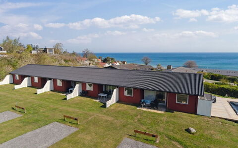 Kate - 300M from the Sea: Dach, Haus, Wohngebiet, Zuhause, Estate, Hütte, Design