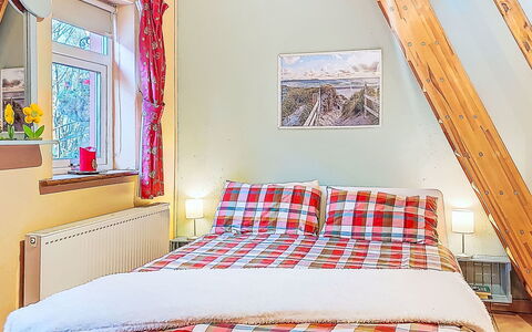 Eagle Nest: Möbel, Bett, Schlafzimmer, Interior Design, Bettdecke, Bedding, Holz, Textil, Linens, Zuhause