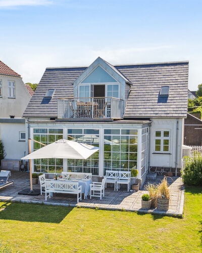 Devis - 75M from the Sea