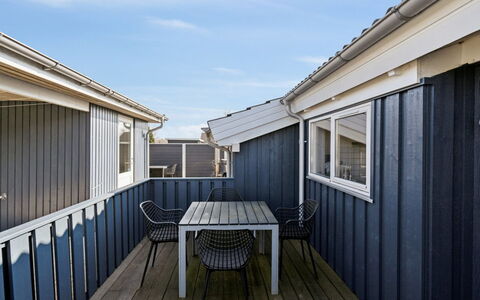 Annegret - 200M from the Sea: Estate, Schatten, Auffahrt, Bauernhaus