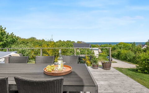 Shaya - 325M from the Sea: Dachdecken, Hütte, Haus, Dach, Zuhause, Bauernhaus, Hütte, Estate, Dorf