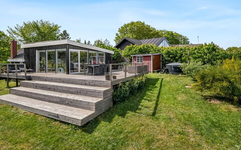 Shaya - 325M from the Sea: Dachdecken, Hütte, Haus, Dach, Zuhause, Bauernhaus, Hütte, Estate, Dorf