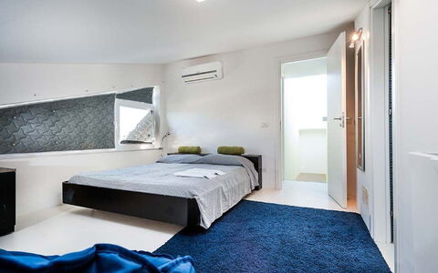 Cala Marina: Interior Design, Flooring, Fussboden, Wand, Möbel, Decke, Zimmer, Schlafzimmer, Bett, Beleuchtung