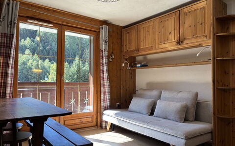 Les Deux Alpes 628: Möbel, Holz, Interior Design, Flooring, Fussboden, Zimmer, Tabelle, Holzbeize, Wohnzimmer, Hartholz