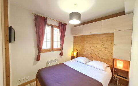 Balcons des Pistes C: Holz, Schlafzimmer, Bett, Bettdecke, Interior Design, Fussboden, Möbel, Bedding, Flooring, Decke