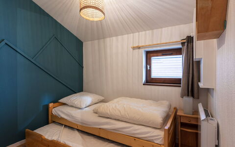 Morillon 639: Fussboden, Interior Design, Flooring, Wand, Holz, Möbel, Schlafzimmer, Bett, Decke, Zimmer