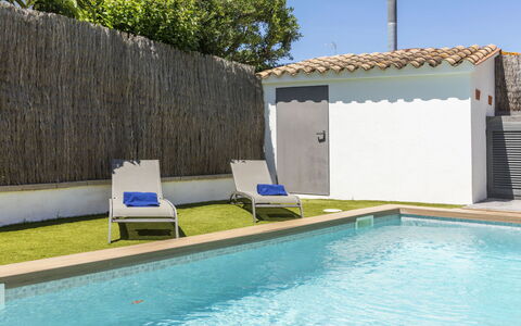 La Manzaneta: Schwimmbad, Verbundwerkstoff, Resort, Schatten, Villa, Hotel, Eco Hotel, Fliese, Zimmerpflanze, Balkon
