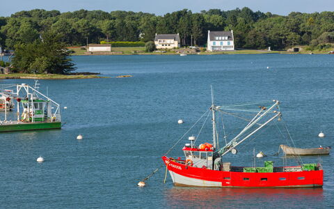Les Guérins: Boot, Wasser, Gewässer, Watercraft, Wasserweg, Schiff, Küsten Und Ozeanische Forms, Meer, See, Boote Und Boating - Geräte Und Materialien