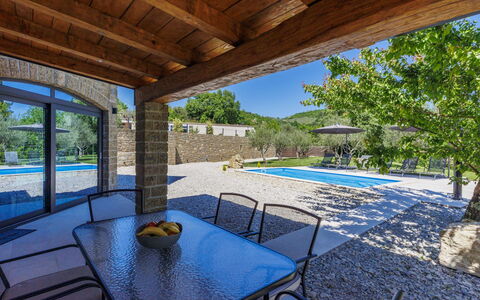 Solaria: Schatten, Schwimmbad, Resort, Flagstone, Landscaping, Gartenmöbel, Eco Hotel, Terrasse, Outdoor Struktur, Villa