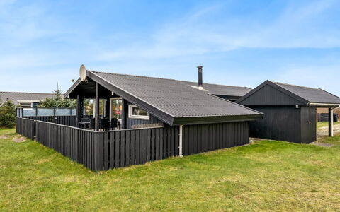 Erblin - 400M from the Sea: Gebirge, Senke, Bergdorf, Ferienort
