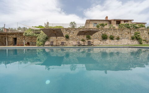 Villa Domus Papi: Schwimmbad, Estate, Hazienda, Villa, Flagstone, Resort, Hof, Gartenmöbel, Water Feature, Eco Hotel
