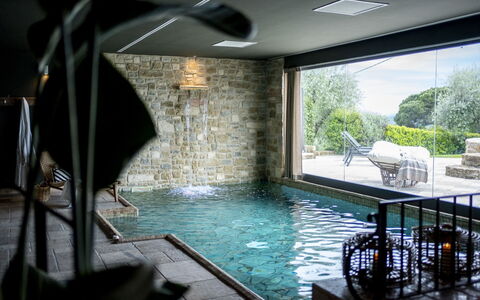 Villa delle Rose: Schwimmbad, Verbundwerkstoff, Resort, Water Feature, Design, Hotel, Eco Hotel, Zimmerpflanze, Villa, Hof