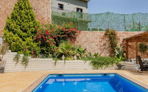 Polancre: Schwimmbad, Verbundwerkstoff, Garten, Eco Hotel, Resort, Landscaping, Schatten, Hinterhof, Blumentopf