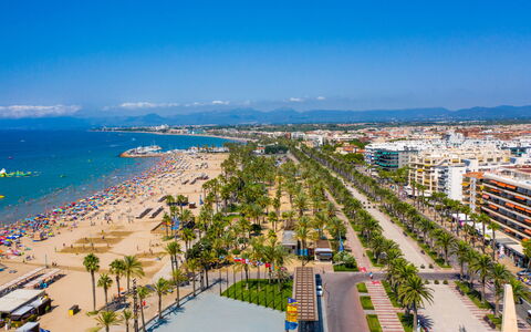 Mercuri: Landschaft, Küste, Küsten Und Ozeanische Forms, Meer, Touristenattraktion, Strand, Ufer, Tropen, Ferienort, Ozean