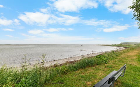 Kari - 50M from the Sea: Wohnung, Eigentumswohnung, Estate, Balkon, Villa, Hotel