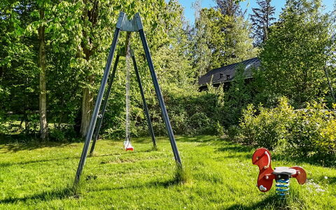 Erlinda - 300M from the Sea: Erholung, Werbung, Park, Banner, Schild, Pfad