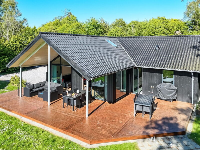 Erlinda - 300M from the Sea