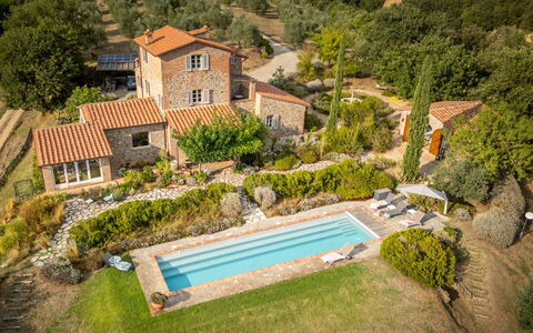 Villa Olivo: Estate, Garten, Hütte, Bauernhaus, Villa, Landscaping, Villa, Hinterhof, Hazienda, Plantage