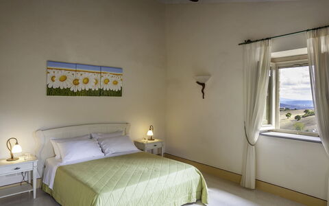 Podere Bella Vista: Möbel, Wand, Interior Design, Flooring, Fussboden, Decke, Schlafzimmer, Zuhause, Bett, Zimmer