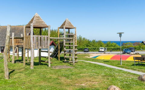 Markus - 300M from the Sea: Erholung, Werbung, Park, Banner, Schild, Pfad