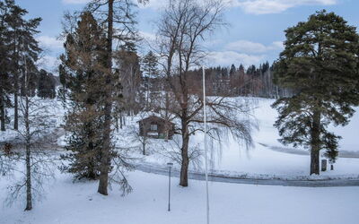 Kylpylä-Hotelli, Huone 442