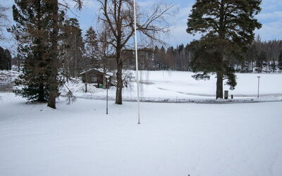 Kylpylä-Hotelli, Huone 242