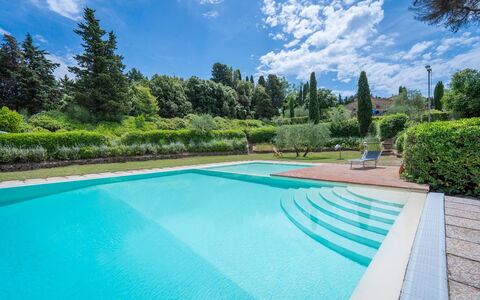Casa Viola Pool, Wifi, Montaione: Blau, Schwimmbad, Verbundwerkstoff, Resort, Garten, Eco Hotel, Schatten, Landscaping, Water Feature, Fliese