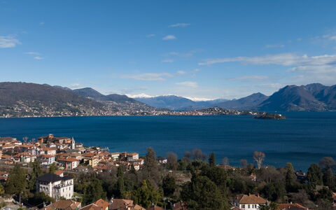 Baveno View: Meer, Balkon, Küste, Ozean, Gartenmöbel, Bucht, Tisch Im Freien