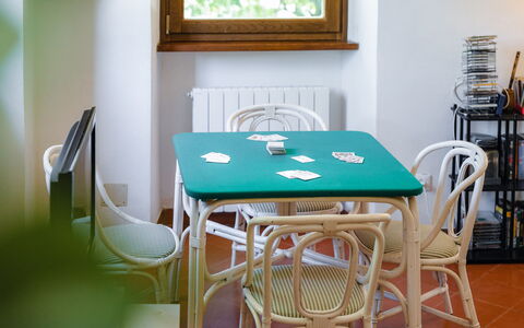 Casa Iume: Möbel, Tabelle, Holz, Stuhl, Interior Design, Flooring, Fussboden, Küche & Esszimmer Tisch, Esszimmer, Zimmer