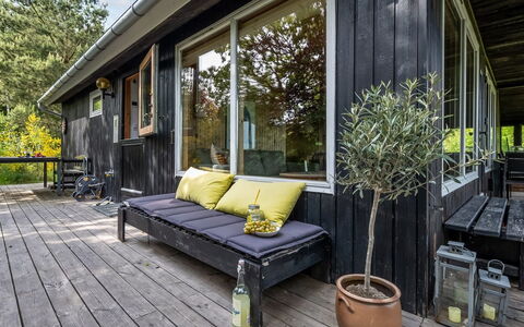 Gunward - 3Km from the Sea: Dachdecken, Hütte, Haus, Dach, Zuhause, Bauernhaus, Hütte, Estate, Dorf