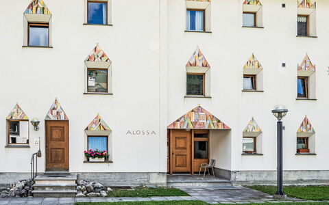 Chesa Alossa: Wohnung, Farbe, Daylighting
