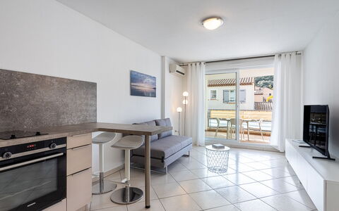 Côté Port: Schwimmbad, Wohngebiet, Eigentumswohnung, Wohnung, Resort, Estate, Schatten, Villa, Hazienda, Villa