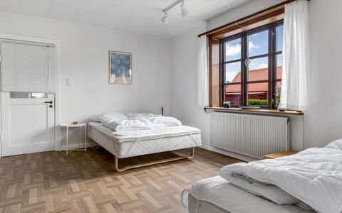 Jantje - 200M from the Sea: Holz, Zuhause, Veranda, Deck, Hartholz, Dach, Holzbeize, Holzboden, Eco Hotel