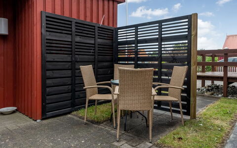 Jantje - 200M from the Sea: Holz, Zuhause, Veranda, Deck, Hartholz, Dach, Holzbeize, Holzboden, Eco Hotel