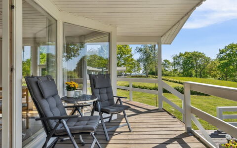 Conradine - 600M from the Sea: Wohnung, Eigentumswohnung, Estate, Balkon, Villa, Hotel