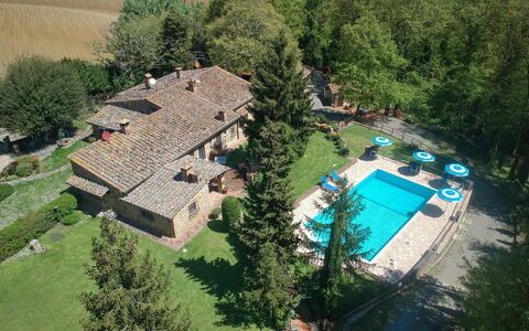 Grace Home, Pool, Wifi, Gambassi Terme: Schwimmbad, Resort, Estate, Eco Hotel, Bauernhaus, Villa, Hazienda, Landscaping, Hinterhof, Ferienort